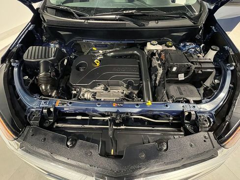 Used 2024 Chevrolet Equinox LS AWD/4WD image 38