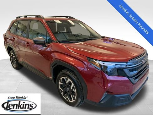 Certified 2025 Subaru Forester Premium image 1