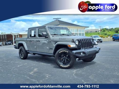 Used 2021 Jeep Gladiator Sport image 1