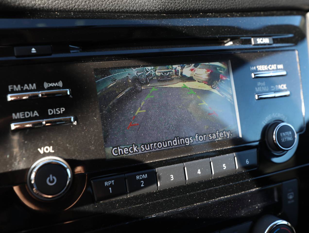 Used 2017 Nissan Rogue SV FWD image 20