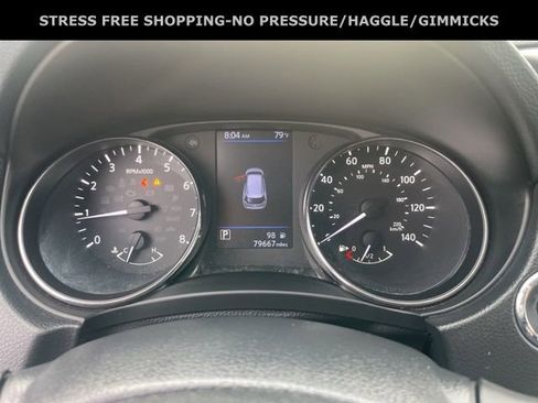 Used 2018 Nissan Rogue SV w/ Premium Package image 26