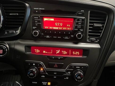 Used 2012 Kia Optima EX image 19