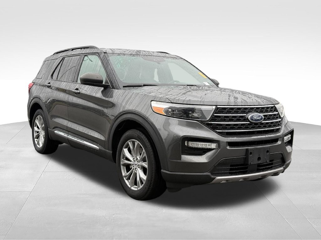 Used 2020 Ford Explorer XLT w/ Equipment Group 202A AWD/4WD image 29