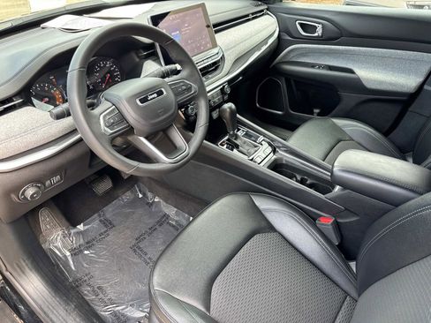 Certified 2024 Jeep Compass Latitude image 21