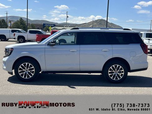 Used 2025 Ford Expedition Platinum AWD/4WD image 4