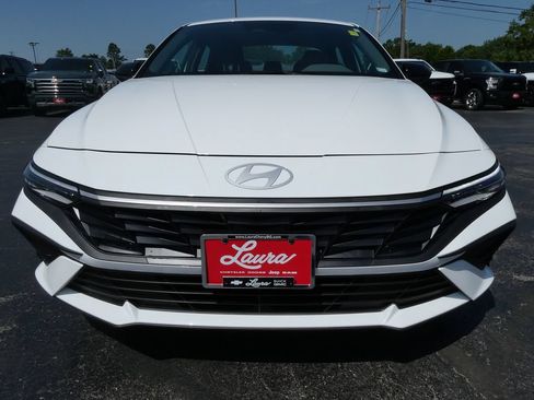 Used 2026 Hyundai Elantra Sport FWD image 9