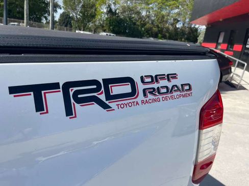 Used 2015 Toyota Tundra SR5 image 28