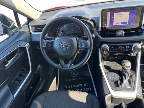 Used 2023 Toyota RAV4 XLE w/ Convenience Package image 13