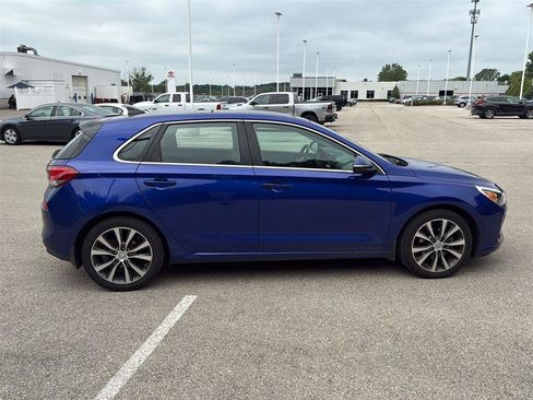 Used 2019 Hyundai Elantra GT w/ Style Package 02 FWD image 18