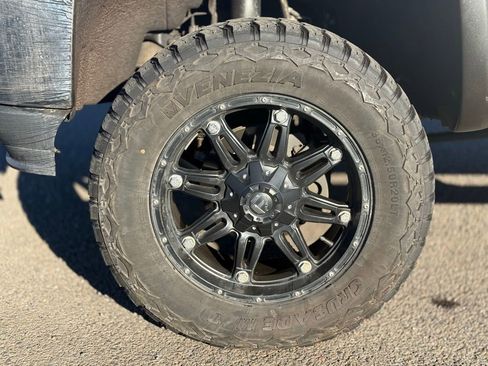 Used 2018 Chevrolet Silverado 1500 LT w/ LT Eassist Package image 9