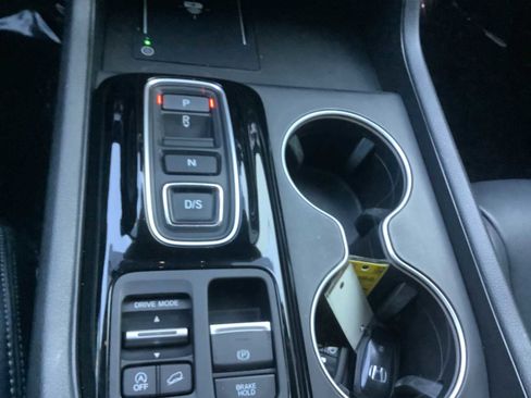 Used 2025 Honda Pilot Touring image 18