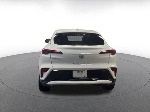 Used 2025 Buick Envista Sport Touring image 11