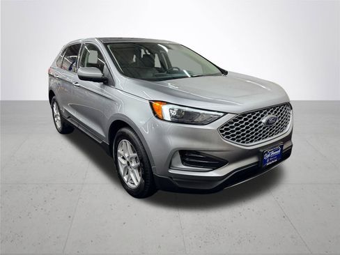 Used 2024 Ford Edge SEL image 9