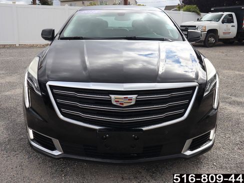 Used 2018 Cadillac XTS Luxury image 4