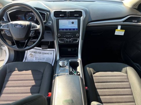 Used 2020 Ford Fusion SE FWD image 13
