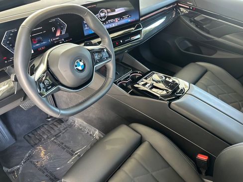 Certified 2026 BMW 530i RWD image 11