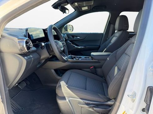 New 2026 Chevrolet Equinox LT image 9