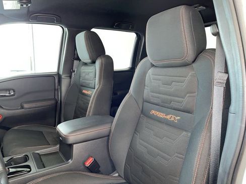 Used 2022 Nissan Frontier PRO-4X image 19