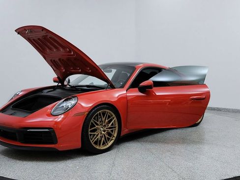 Used 2021 Porsche 911 Carrera 4S AWD/4WD image 9