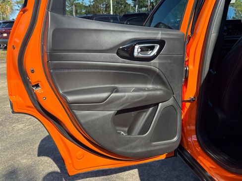 New 2026 Jeep Compass Latitude image 11