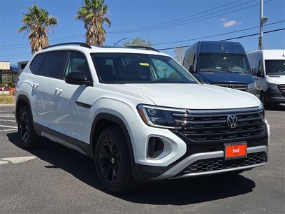 New 2025 Volkswagen Atlas Peak Edition SE