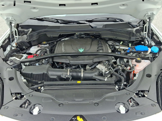 Certified 2025 Maserati Grecale GT AWD/4WD image 46