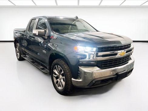 Used 2019 Chevrolet Silverado 1500 LT w/ Texas Edition AWD/4WD image 3