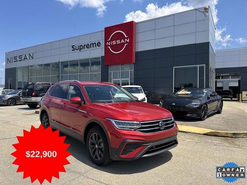 Used 2023 Volkswagen Tiguan SE image 1