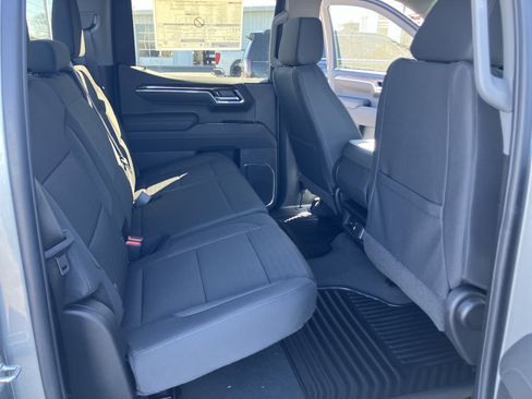 New 2026 GMC Sierra 1500 SLE image 14