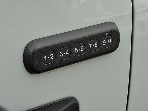 Used 2024 Ford Transit 350 XLT image 27