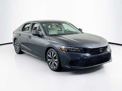 Used 2022 Honda Civic EX image 3