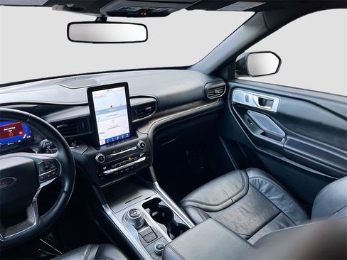 Used 2020 Ford Explorer Platinum w/ Premium Technology Package image 23
