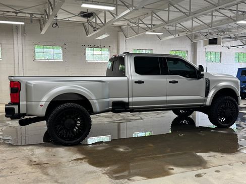 Used 2024 Ford F450 Platinum w/ Camper Package AWD/4WD image 32