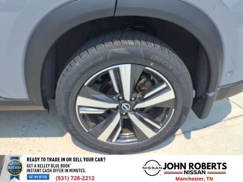 Certified 2025 Nissan Rogue SL FWD image 25