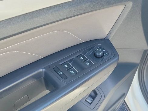 Certified 2023 Volkswagen Atlas Cross Sport SE AWD/4WD image 17