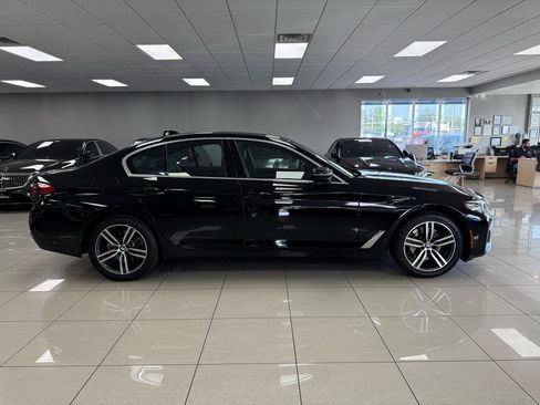 Used 2021 BMW 530i w/ Convenience Package image 3