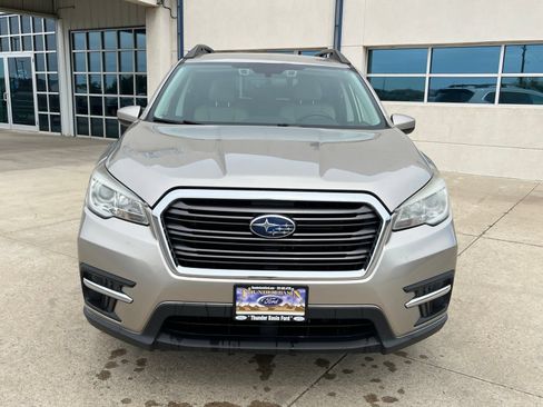Used 2019 Subaru Ascent Premium AWD/4WD image 2