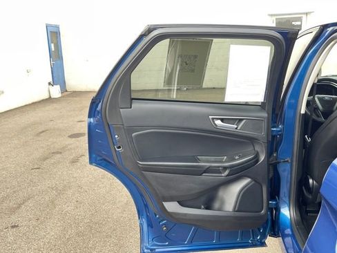 Used 2022 Ford Edge SE image 29