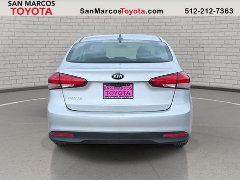 Used 2018 Kia Forte LX FWD image 7