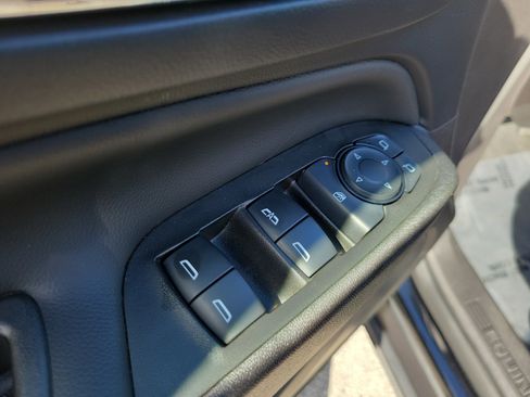 Used 2024 Chevrolet Equinox LT FWD image 25