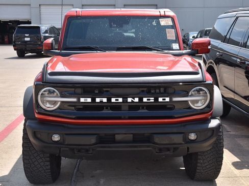 Certified 2023 Ford Bronco Outer Banks w/ Sasquatch Package AWD/4WD image 3