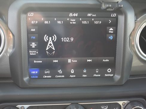 Used 2023 Jeep Wrangler Unlimited Sahara w/ Cold Weather Group AWD/4WD image 23