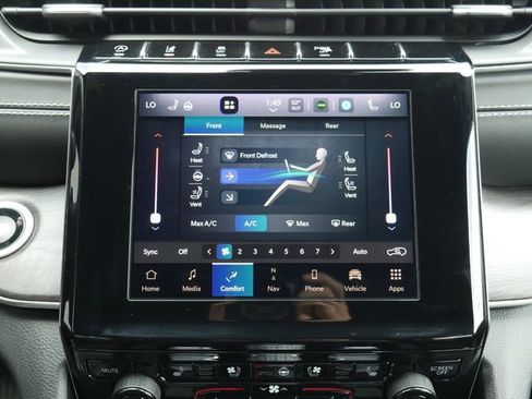 Used 2022 Jeep Grand Cherokee Overland w/ Luxury Tech Group IV AWD/4WD image 23