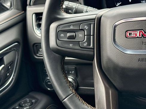 Used 2023 GMC Yukon XL AT4 w/ AT4 Premium Package AWD/4WD image 17