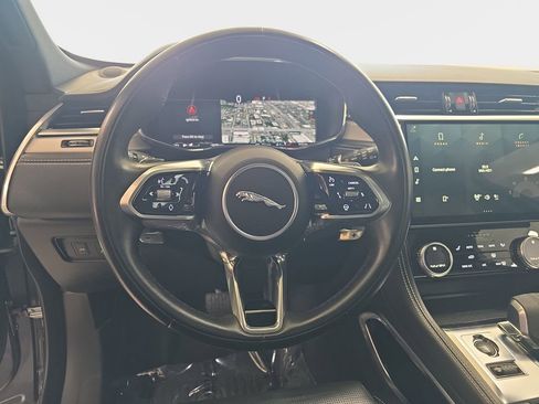 Used 2024 Jaguar F-PACE R-Dynamic S image 19