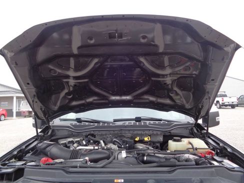 Used 2017 Ford F250 Lariat w/ Chrome Package image 35