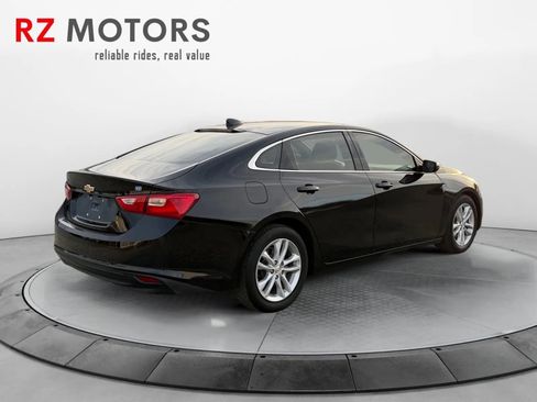 Used 2018 Chevrolet Malibu Hybrid w/ Driver Confidence Package image 5