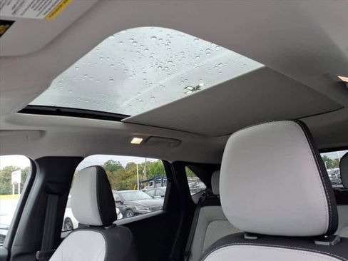 Used 2025 Ford Escape Active w/ Active Premium Tech Pack image 18