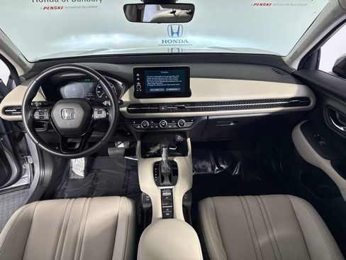 Used 2025 Honda HR-V EX-L image 16