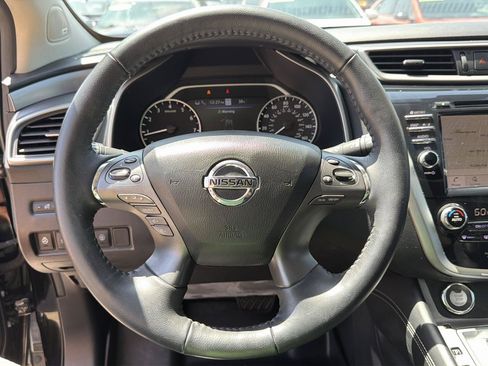 Used 2020 Nissan Murano SL w/ Moonroof Package FWD image 13